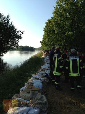 Schlüsselwörter: Hochwasser;Magdeburg;Feuerwehrbereitschaft;Aktive;2013